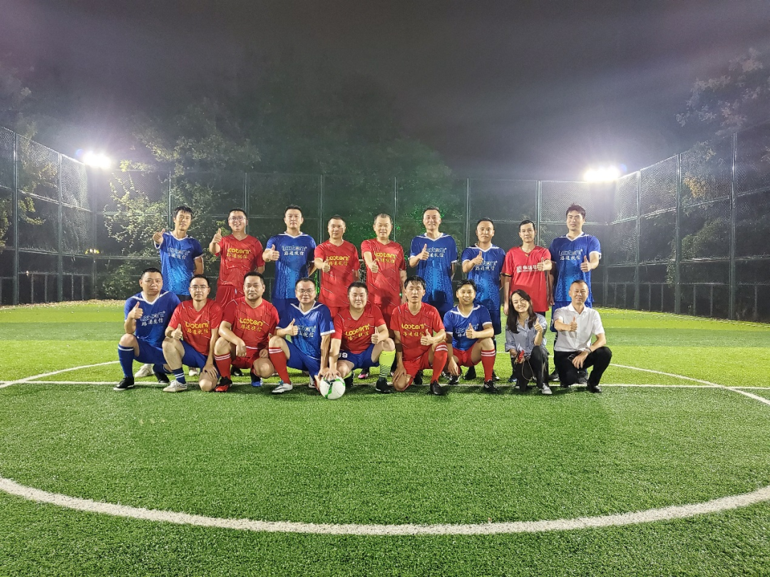 -图为参加活动队员合影-